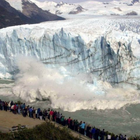 Cambio climático derrumba glaciar