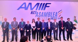 Julio Ordaz toma presidencia de la AMIIF