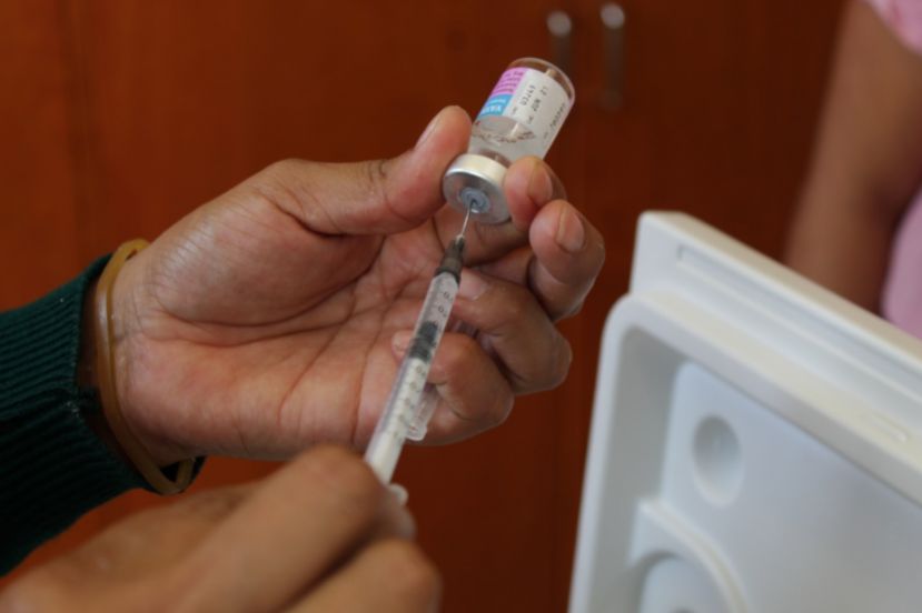 Moderna inicia estudio fase 3 de vacuna contra influenza
