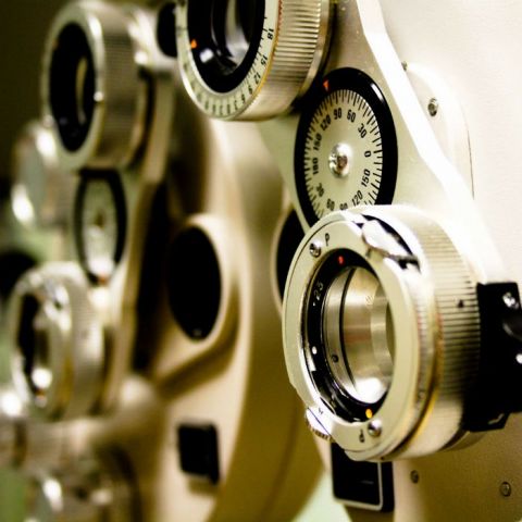 Carrera de optometría cumple 1 año